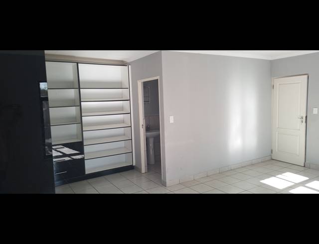 3 BEDROOM APARTMENT FOR SALE IN BRAKPAN NORTH